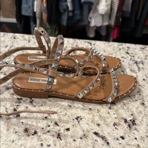 Steve Madden “Travel” Sandal Size 6